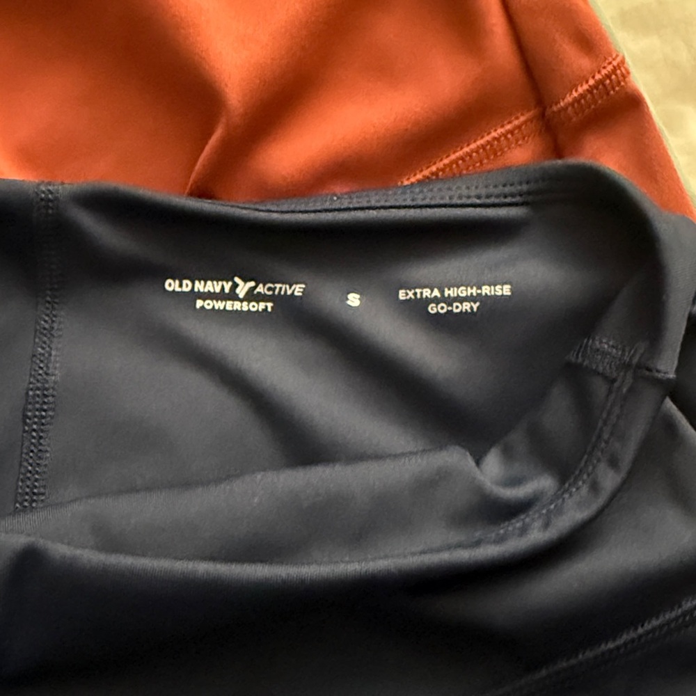 Old Navy Powersoft Skort- Navy, Rust, or Sage - Size S! - Picture 3 of 3